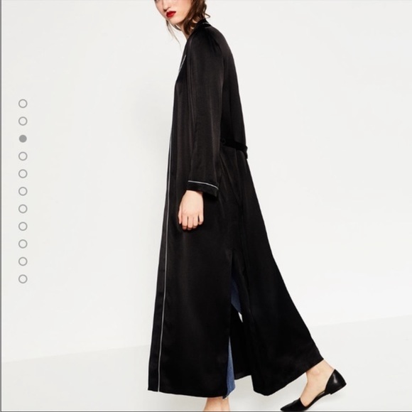 Zara Woman Studio Kimono - Picture 2 of 2